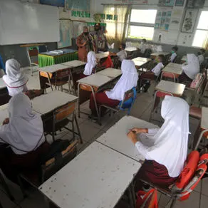 THE POLITICS OF JILBAB IN INDONESIA & HUMAN RIGHT CONCERN