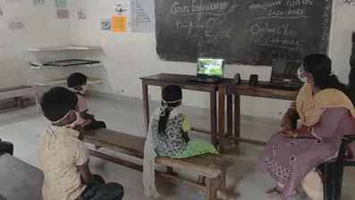 ONLINE EDUCATION FOR THE POOR: STILL A DISTANT REALITY